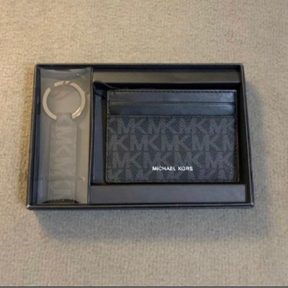 MK Micheal Kors Cardholder & Keychain Men’s Black 86F1LGFD1B NEW
